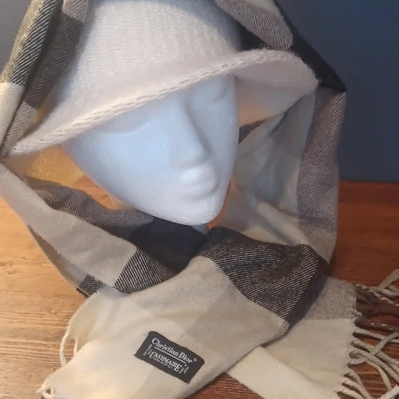 Christian  Dior scarf - Picture 6 of 12